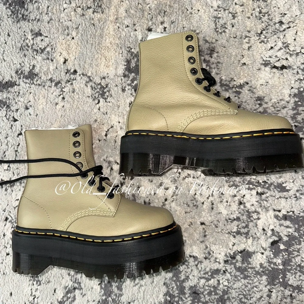 DR. MARTENS 1460 Pascal Pisa Max Platform Boots - Pale Olive